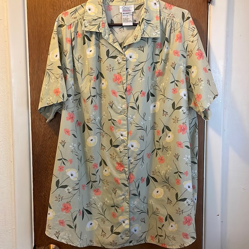 Only Necessities Woman’s Button Up Shirt Sz 1X Celery Green